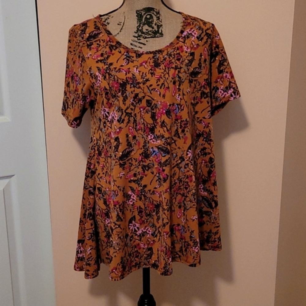 💗Lularoe perfect tee